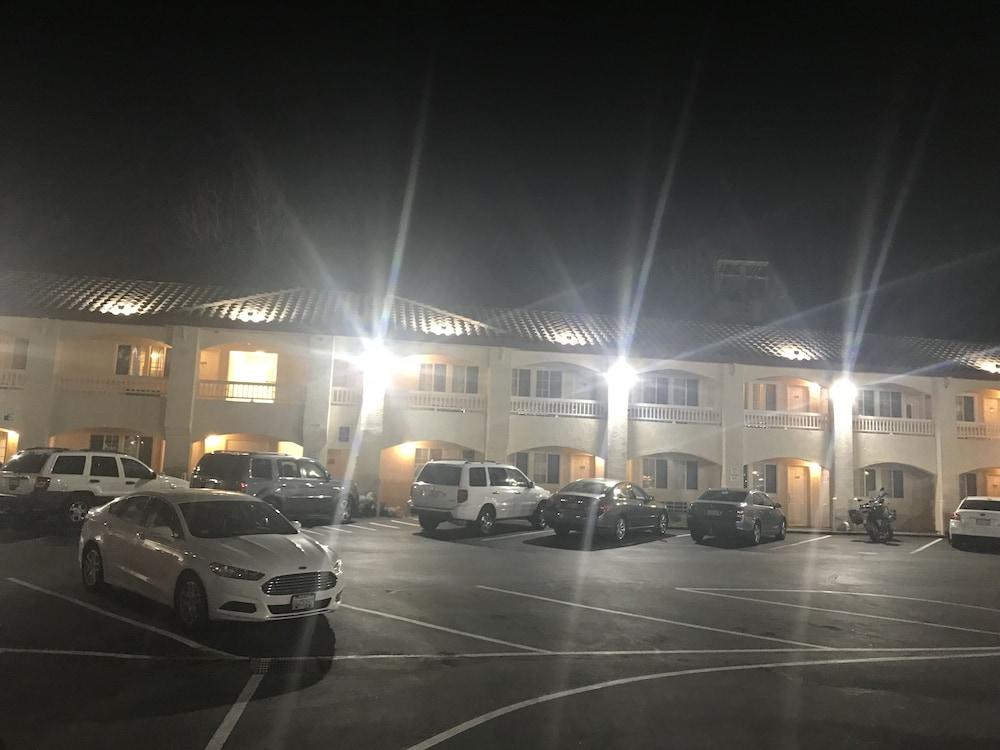 Travelodge By Wyndham Redding Ca Εξωτερικό φωτογραφία