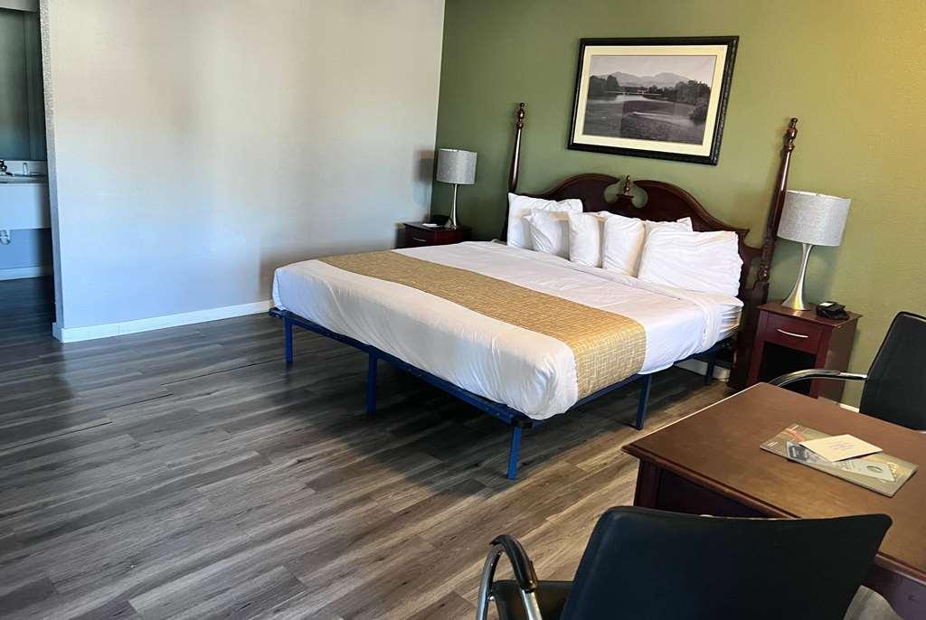 Travelodge By Wyndham Redding Ca Δωμάτιο φωτογραφία