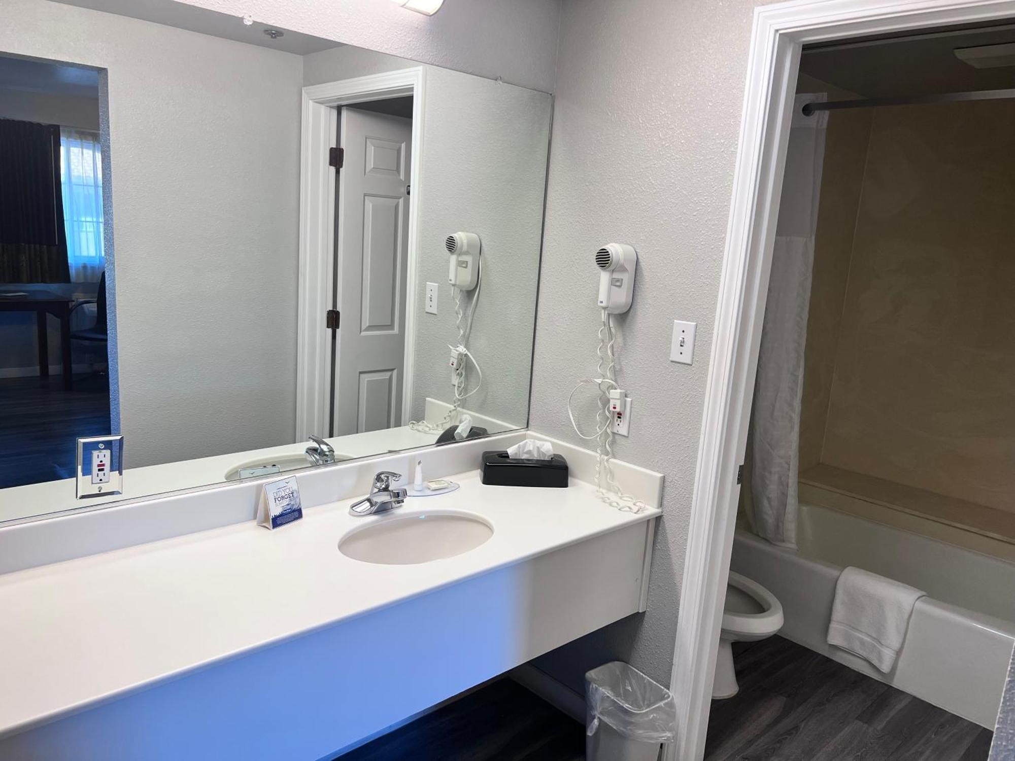 Travelodge By Wyndham Redding Ca Εξωτερικό φωτογραφία