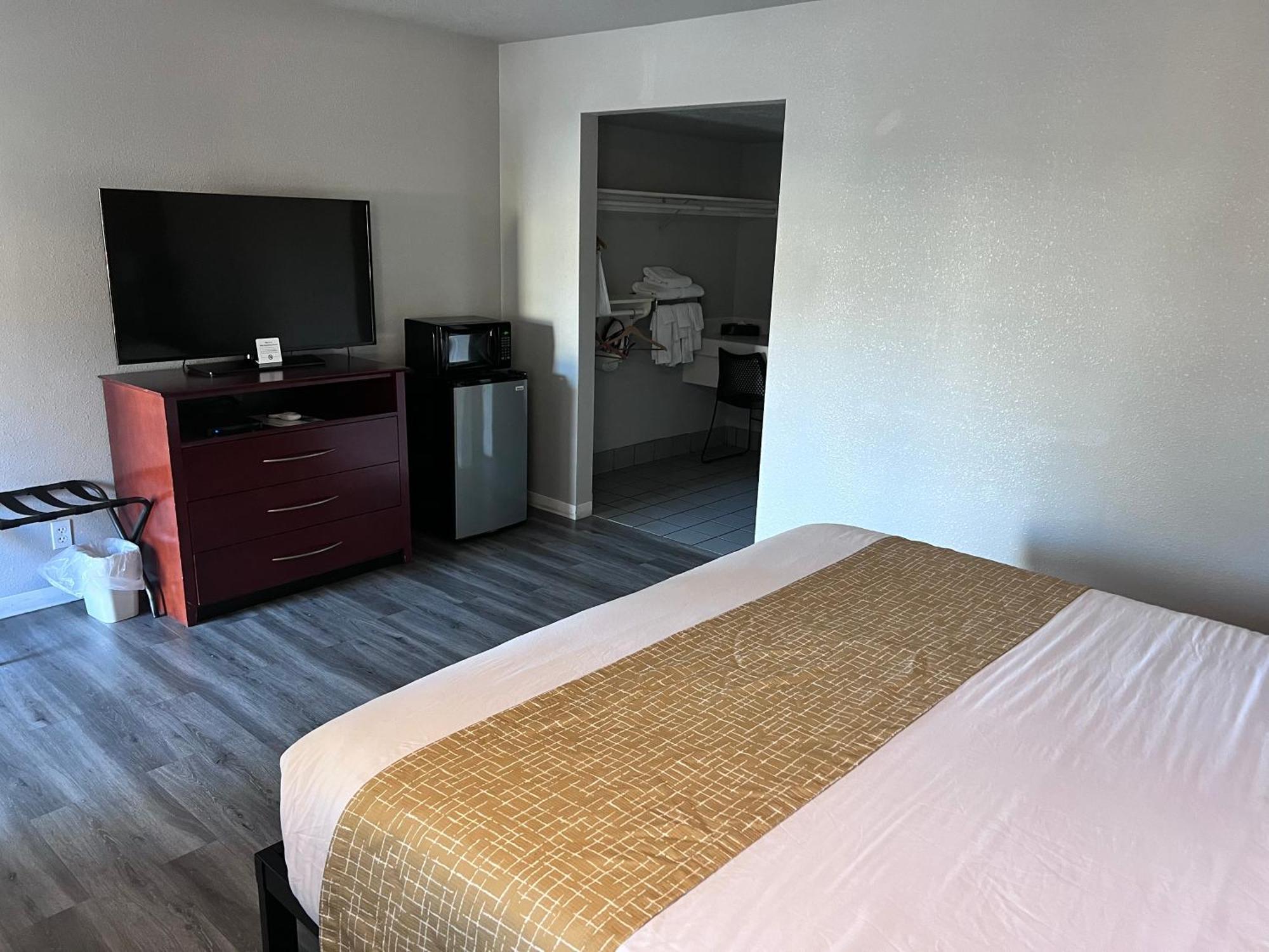 Travelodge By Wyndham Redding Ca Εξωτερικό φωτογραφία