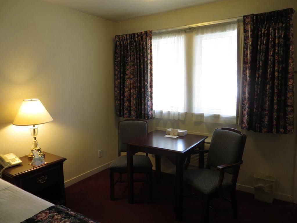 Travelodge By Wyndham Redding Ca Εξωτερικό φωτογραφία